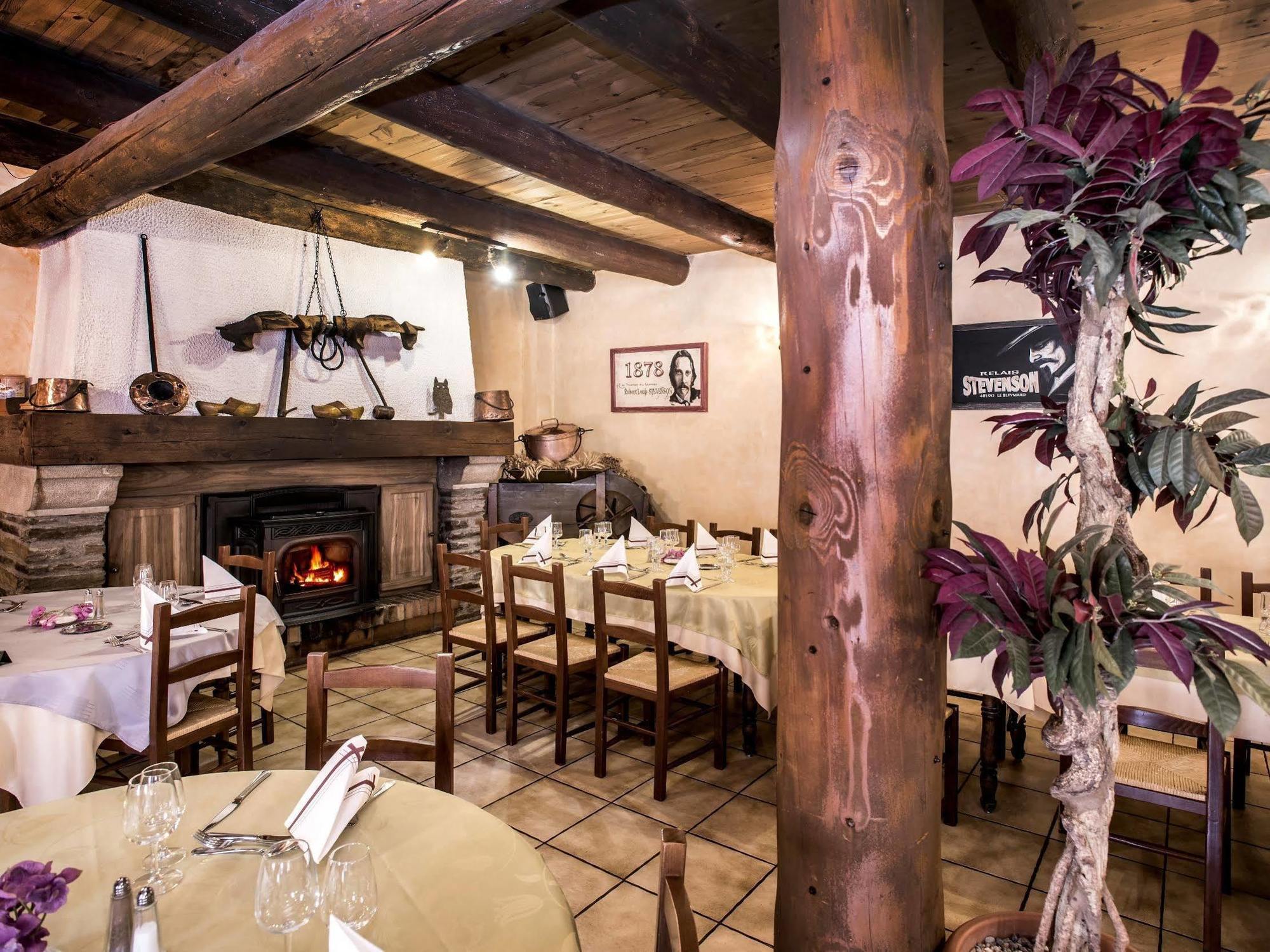 Logis Hotel Restaurant La Remise Le Bleymard Εξωτερικό φωτογραφία